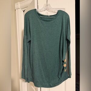 Heathered green long sleeve shirt women’s large